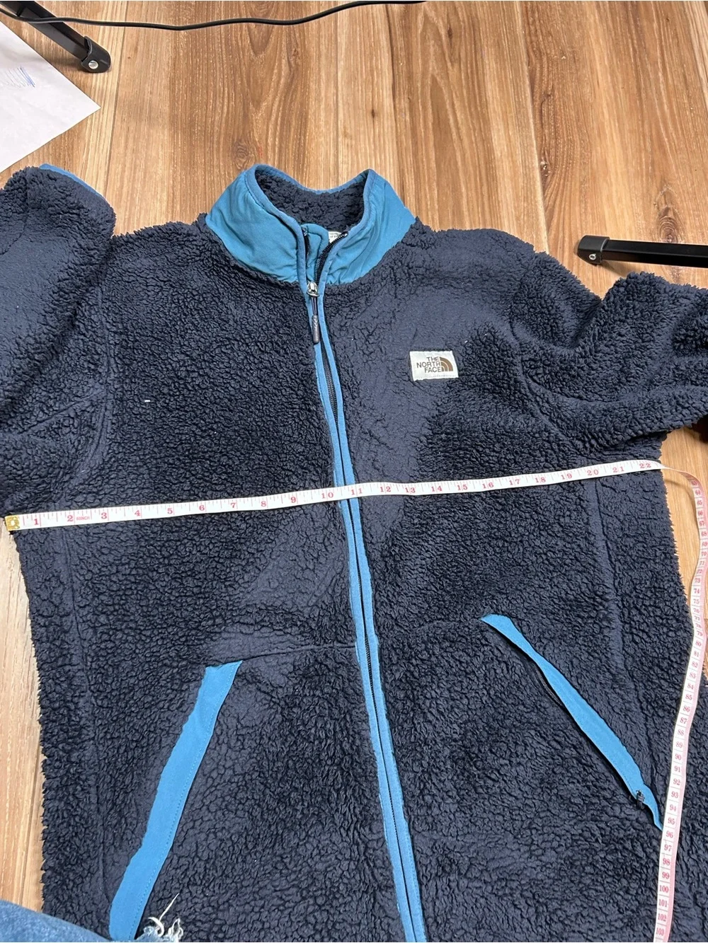 The North Face men’s blue Campshire zip up fleece jacket size large